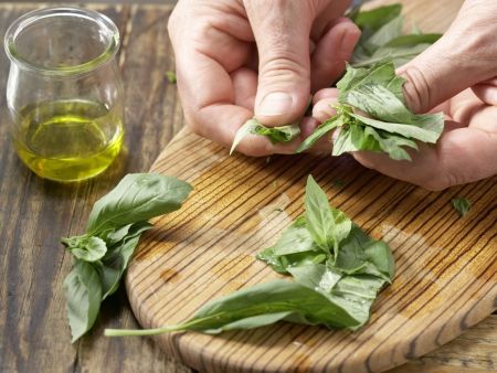 Blitznudeln mit grünem Pesto Zubereitung Schritt 2 Blitznudeln mit grünem Pesto Zubereitung Schritt 2