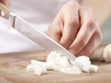 Blumenkohlcremesuppe Zubereitung Schritt 2 Blumenkohlcremesuppe Zubereitung Schritt 2