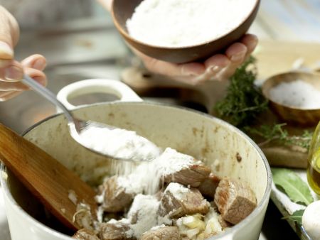 Boeuf Bourguignon – smarter Zubereitung Schritt 6 Boeuf Bourguignon – smarter Zubereitung Schritt 6