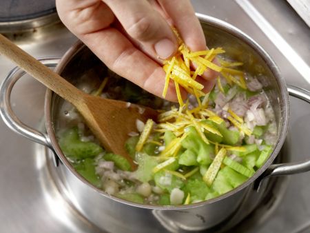 Bohnen-Orangen-Suppe Zubereitung Schritt 7 Bohnen-Orangen-Suppe Zubereitung Schritt 7