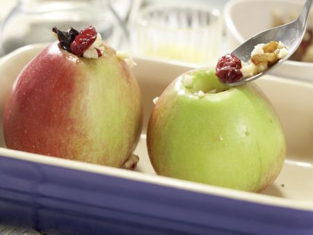 Bratäpfel auf Vanillesauce – smarter Zubereitung Schritt 4 Bratäpfel auf Vanillesauce – smarter Zubereitung Schritt 4