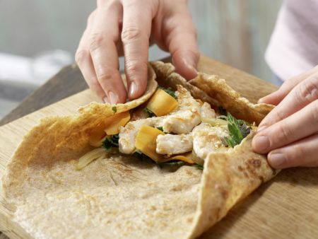 Brennnessel-Hähnchen-Wraps Zubereitung Schritt 10 Brennnessel-Hähnchen-Wraps Zubereitung Schritt 10
