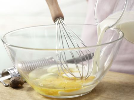 Brennnessel-Kohlrabi-Gratin Zubereitung Schritt 5 Brennnessel-Kohlrabi-Gratin Zubereitung Schritt 5