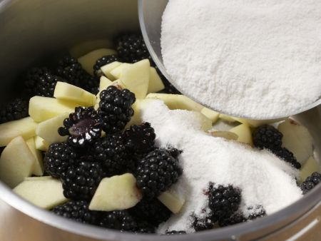 Brombeer-Apfel-Aufstrich Zubereitung Schritt 4 Brombeer-Apfel-Aufstrich Zubereitung Schritt 4