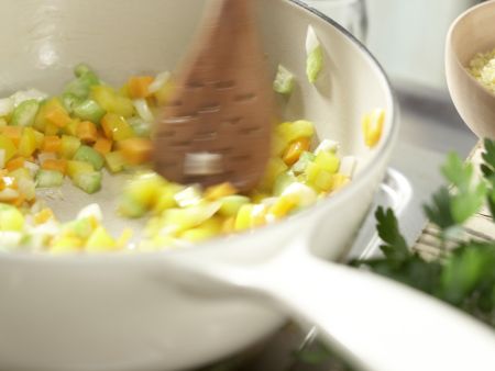 Bulgur-Gemüse-Pilaw Zubereitung Schritt 3 Bulgur-Gemüse-Pilaw Zubereitung Schritt 3