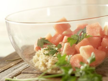 Bulgur-Melonen-Salat Zubereitung Schritt 8 Bulgur-Melonen-Salat Zubereitung Schritt 8