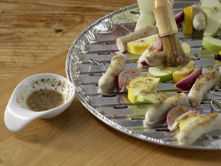 Bunte Bratwurstspieße Zubereitung Schritt 5 Bunte Bratwurstspieße Zubereitung Schritt 5