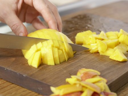 Bunter Mango-Kohl-Salat Zubereitung Schritt 4 Bunter Mango-Kohl-Salat Zubereitung Schritt 4
