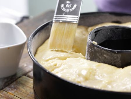 Buttermilch-Hefekranz Zubereitung Schritt 7 Buttermilch-Hefekranz Zubereitung Schritt 7