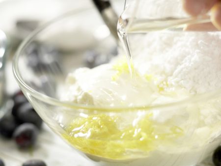 Buttermilchcreme – smarter Zubereitung Schritt 2 Buttermilchcreme – smarter Zubereitung Schritt 2