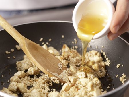 Cashew-Dinkel-Crunchy Zubereitung Schritt 2 Cashew-Dinkel-Crunchy Zubereitung Schritt 2