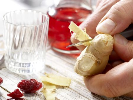 Cranberry-Gewürz-Punsch Zubereitung Schritt 1 Cranberry-Gewürz-Punsch Zubereitung Schritt 1