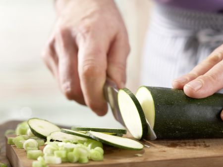 Cremige Zucchininudeln Zubereitung Schritt 2 Cremige Zucchininudeln Zubereitung Schritt 2