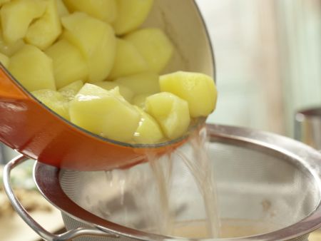 Cremiges Kartoffelpüree Zubereitung Schritt 3 Cremiges Kartoffelpüree Zubereitung Schritt 3