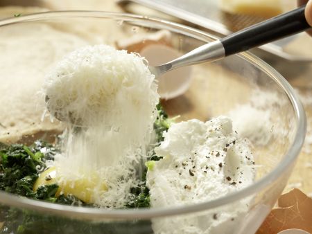 Crespelle mit Spinat und Ricotta Zubereitung Schritt 6 Crespelle mit Spinat und Ricotta Zubereitung Schritt 6