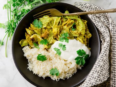Curry-Wirsing aus dem Ofen mit Reis