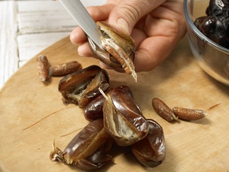 Dattelplätzchen Zubereitung Schritt 1 Dattelplätzchen Zubereitung Schritt 1