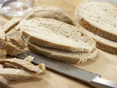 Deftiger Gemüseauflauf mit Brot Zubereitung Schritt 5 Deftiger Gemüseauflauf mit Brot Zubereitung Schritt 5