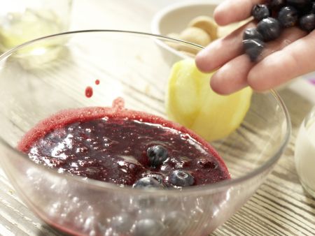 Dickmilch-Kaltschale Zubereitung Schritt 3 Dickmilch-Kaltschale Zubereitung Schritt 3