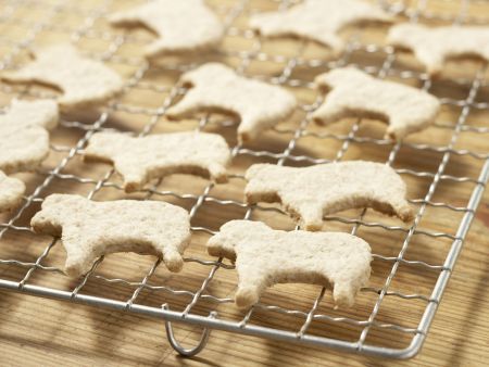 Dinkel-Schäfchen Zubereitung Schritt 4 Dinkel-Schäfchen Zubereitung Schritt 4