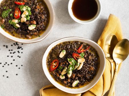 Dunkles Curry mit Belugalinsen und Ahornsirup