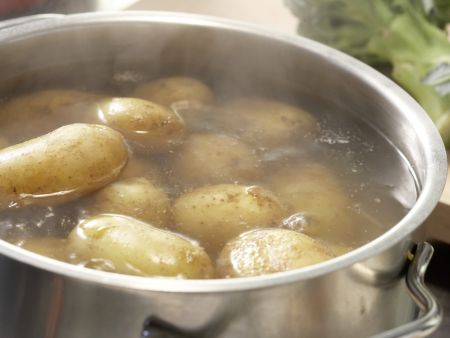 Ei im Kartoffelnest Zubereitung Schritt 1 Ei im Kartoffelnest Zubereitung Schritt 1