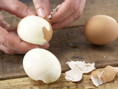 Eier-Brokkoli-Salat Zubereitung Schritt 1 Eier-Brokkoli-Salat Zubereitung Schritt 1