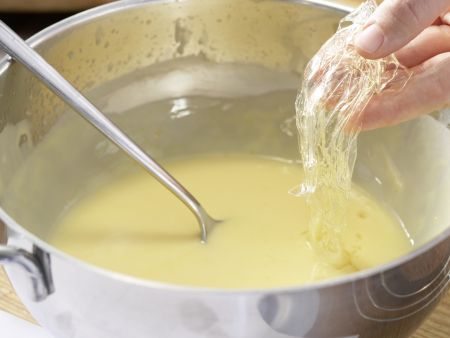 Eierlikörtorte Zubereitung Schritt 11 Eierlikörtorte Zubereitung Schritt 11