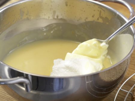 Eierlikörtorte Zubereitung Schritt 12 Eierlikörtorte Zubereitung Schritt 12