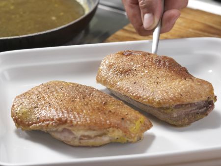 Entenbrustfilet mit Kumquats Zubereitung Schritt 9 Entenbrustfilet mit Kumquats Zubereitung Schritt 9
