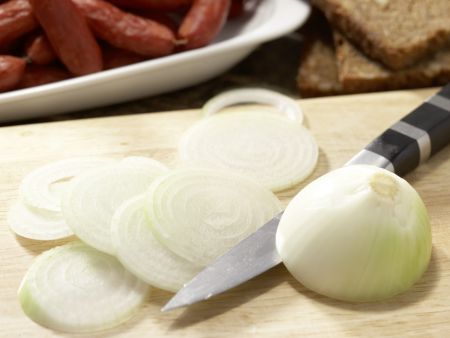 Erbsensuppe mit Mini-Cabanossi Zubereitung Schritt 1 Erbsensuppe mit Mini-Cabanossi Zubereitung Schritt 1