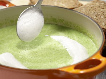 Erbsensuppe mit Mini-Cabanossi Zubereitung Schritt 5 Erbsensuppe mit Mini-Cabanossi Zubereitung Schritt 5