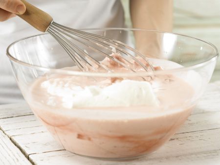 Erdbeer-Joghurt-Eis Zubereitung Schritt 5 Erdbeer-Joghurt-Eis Zubereitung Schritt 5