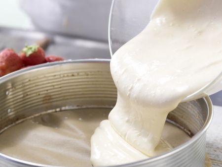Erdbeer-Joghurt-Torte Zubereitung Schritt 3 Erdbeer-Joghurt-Torte Zubereitung Schritt 3