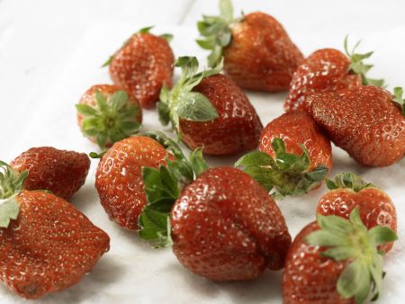Erdbeer-Melonen-Salat Zubereitung Schritt 1 Erdbeer-Melonen-Salat Zubereitung Schritt 1