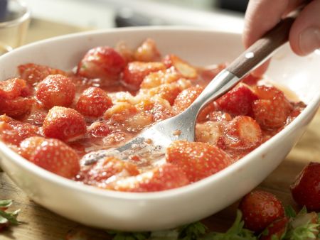Erdbeer-Orangen-Marmelade Zubereitung Schritt 1 Erdbeer-Orangen-Marmelade Zubereitung Schritt 1