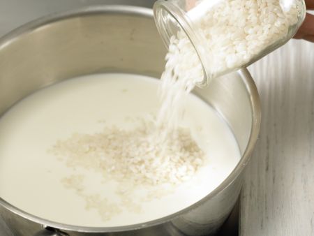 Erdbeer-Ragout auf Milchreis Zubereitung Schritt 2 Erdbeer-Ragout auf Milchreis Zubereitung Schritt 2