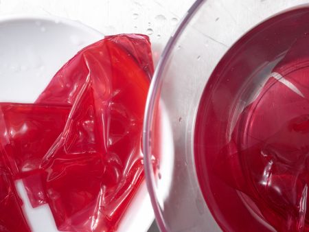 Erdbeer-Rhabarber-Geleespeise Zubereitung Schritt 2 Erdbeer-Rhabarber-Geleespeise Zubereitung Schritt 2