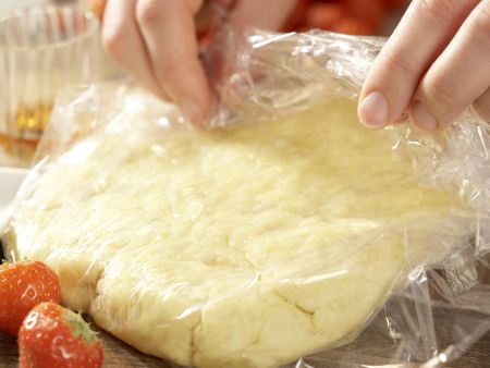 Erdbeer-Tartelettes – smarter Zubereitung Schritt 2 Erdbeer-Tartelettes – smarter Zubereitung Schritt 2