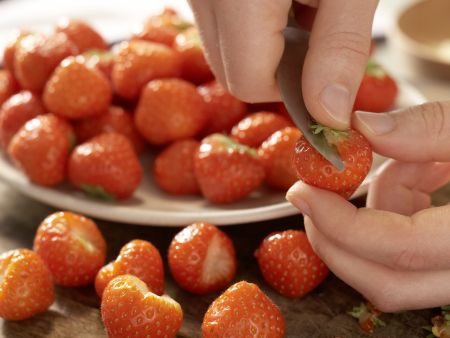 Erdbeer-Tartelettes – smarter Zubereitung Schritt 6 Erdbeer-Tartelettes – smarter Zubereitung Schritt 6