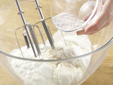 Erdbeer-Tiramisu Zubereitung Schritt 3 Erdbeer-Tiramisu Zubereitung Schritt 3
