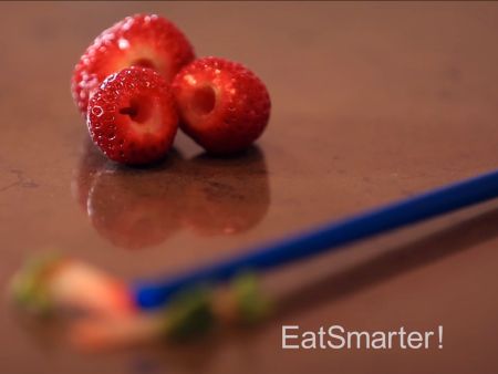 Wie man Erdbeeren am besten putzt