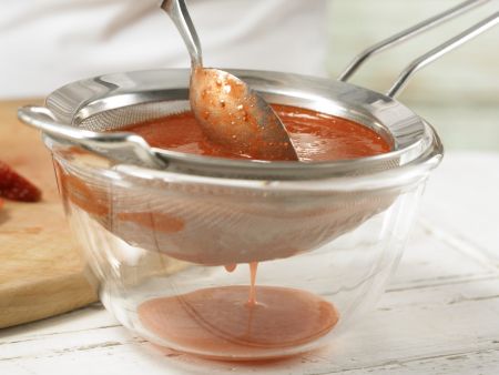 Erdbeerkaltschale Zubereitung Schritt 3 Erdbeerkaltschale Zubereitung Schritt 3