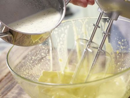 Erdbeerparfait Zubereitung Schritt 5 Erdbeerparfait Zubereitung Schritt 5
