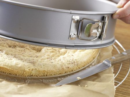 Erdbeertorte mit Limettenguss Zubereitung Schritt 4 Erdbeertorte mit Limettenguss Zubereitung Schritt 4