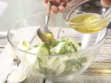 Falafel mit Sesam-Joghurt-Dip Zubereitung Schritt 4 Falafel mit Sesam-Joghurt-Dip Zubereitung Schritt 4