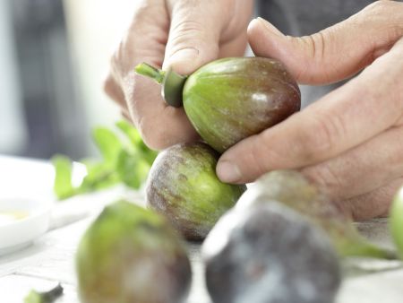 Feigen auf Parmaschinken Zubereitung Schritt 3 Feigen auf Parmaschinken Zubereitung Schritt 3