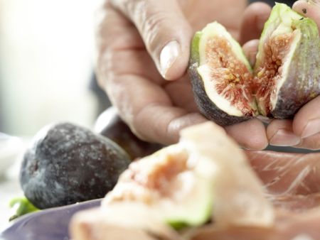Feigen auf Parmaschinken Zubereitung Schritt 4 Feigen auf Parmaschinken Zubereitung Schritt 4