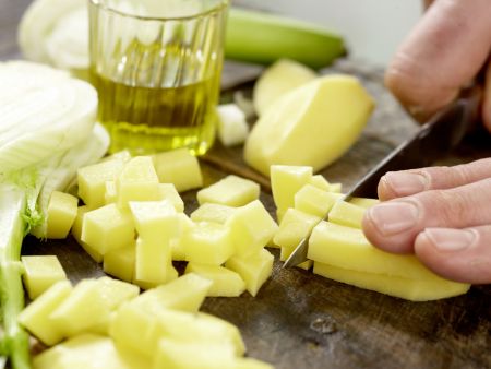 Feine Fenchelcremesuppe Zubereitung Schritt 2 Feine Fenchelcremesuppe Zubereitung Schritt 2