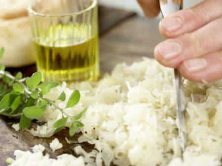 Feine Sauerkrautsuppe Zubereitung Schritt 2 Feine Sauerkrautsuppe Zubereitung Schritt 2